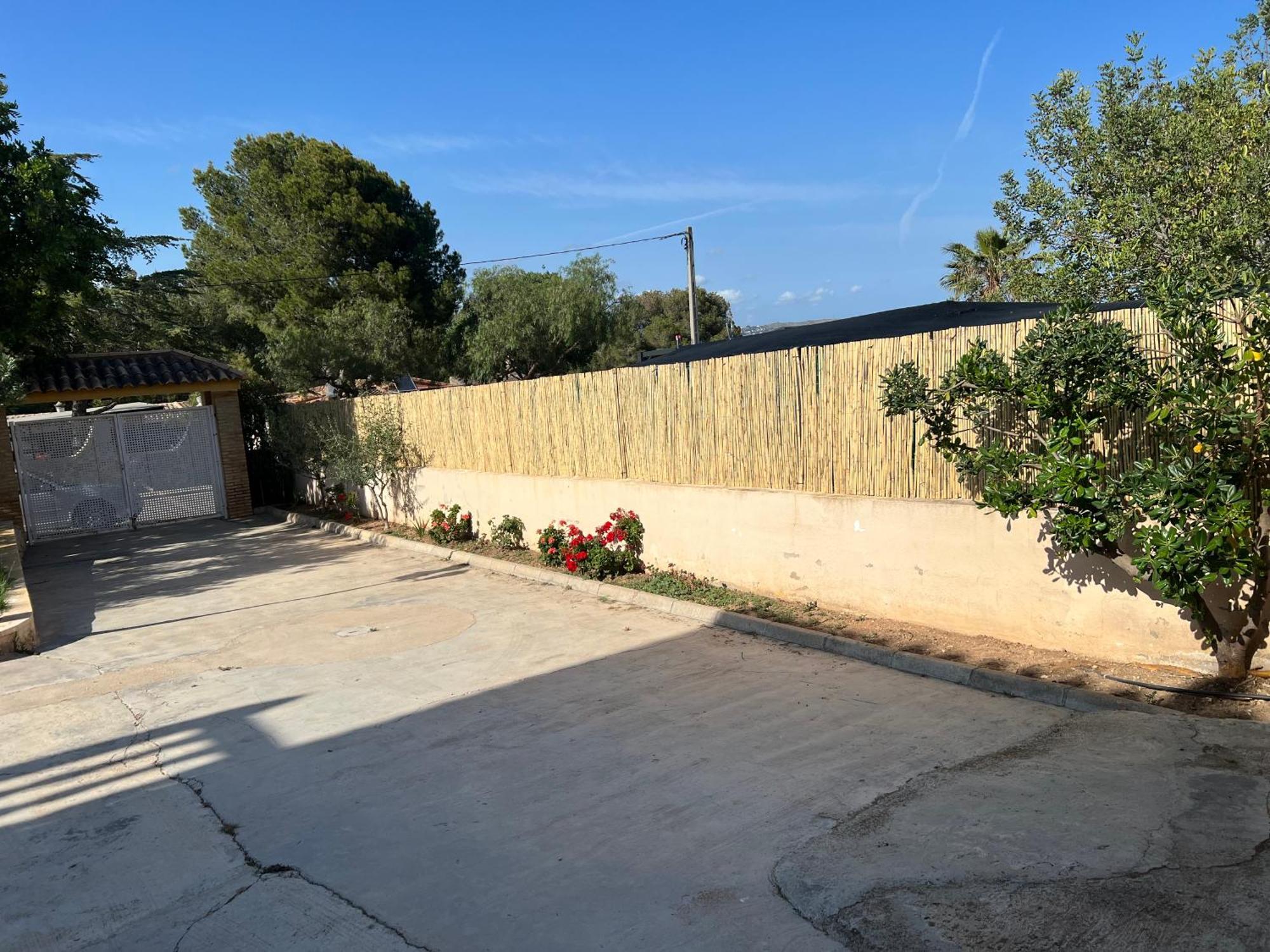 Encantador Y Acogedor Alojamiento Con Piscina Монсерат Екстериор снимка